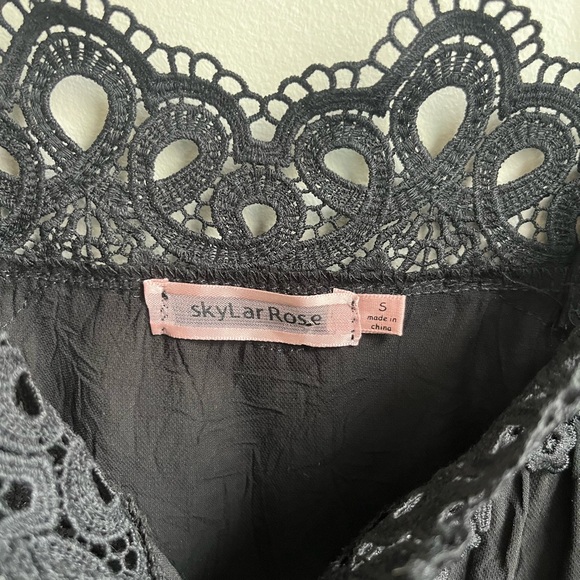 Black button/tie blouse - Picture 3 of 4